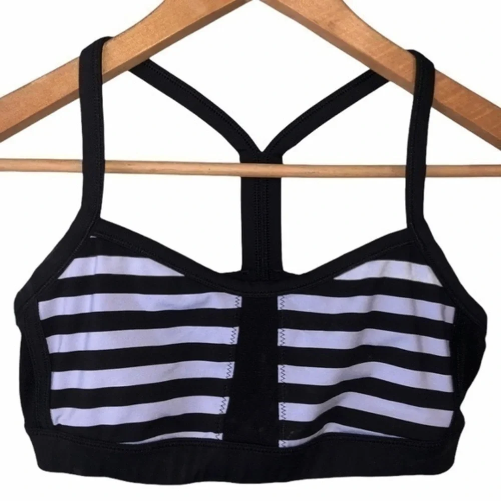 Lululemon sports bra size 8